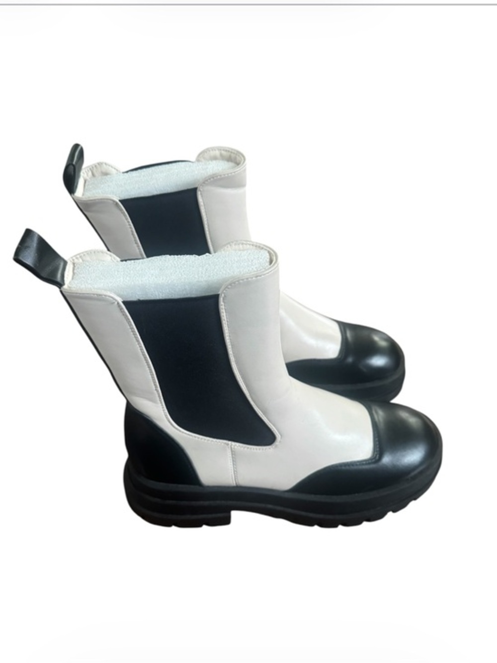 Viviany Ladies  10" Tall Black & Beige moto boots size 9